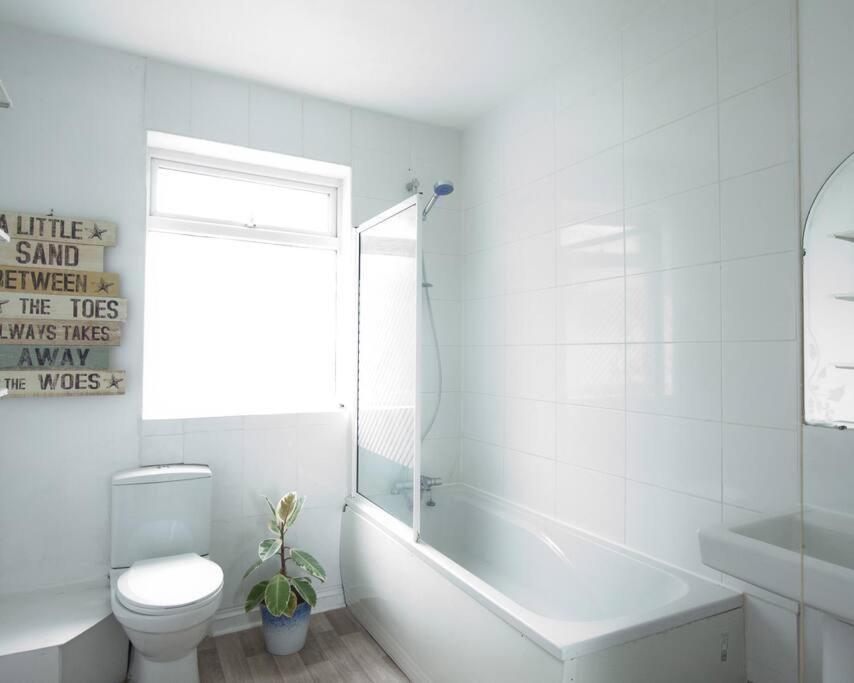 City Centre 4 Bedroom House วินเชสเตอร์ ภายนอก รูปภาพ